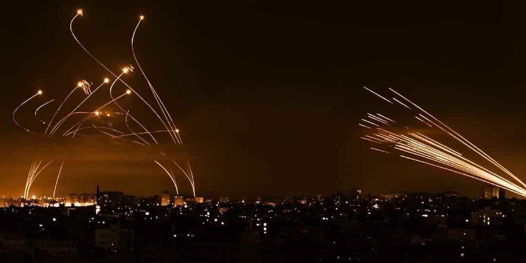 صفارات الانذار تدوي في عدة مدن اسرائيلية بعد رشقات من صواريخ المقاومة