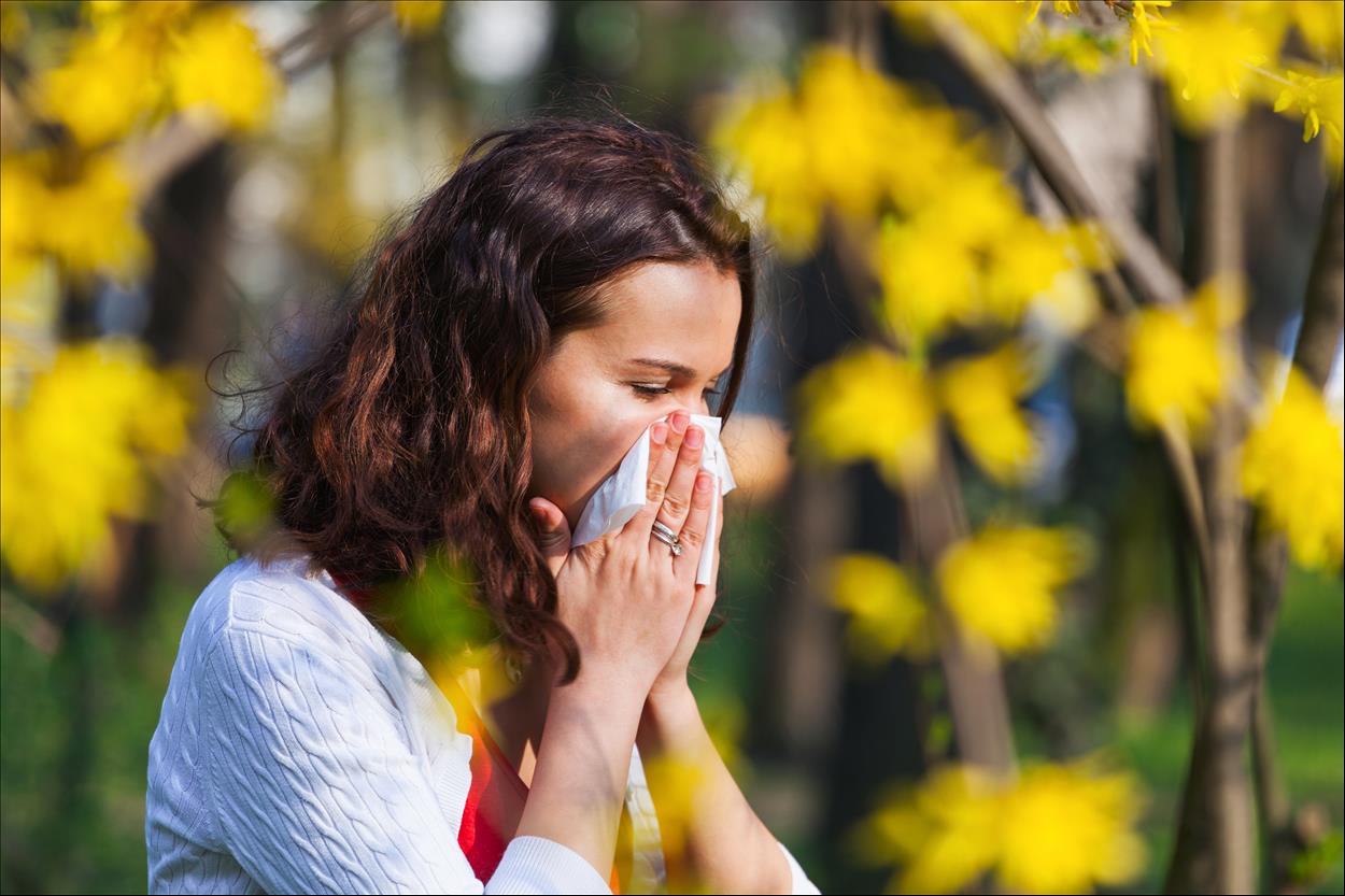 Do I Have COVID Or Hay Fever? Here's How To Tell