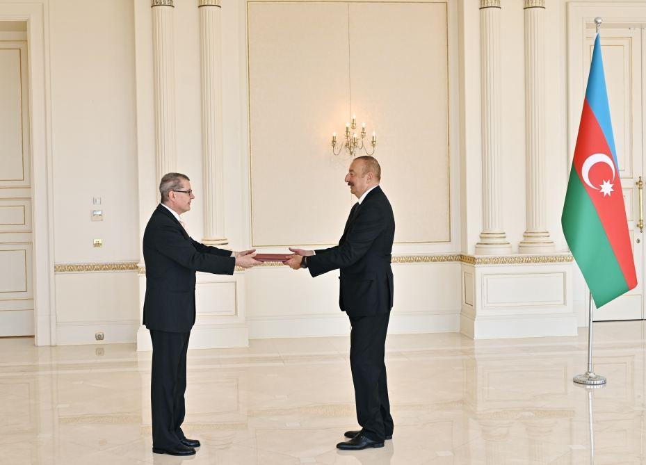 President Ilham Aliyev Receives Credentials Of Incoming Ambassador Of Austria (PHOTO)