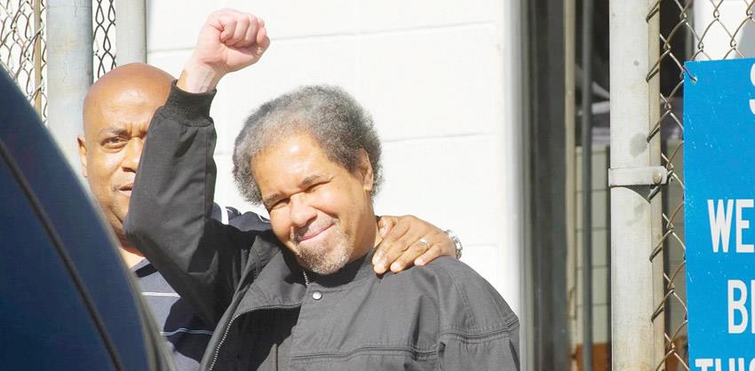 وفاة سجين أمريكي سابق أمضى 43 سنة في زنزانة انفرادية