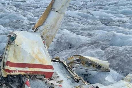 ذوبان نهر جليدي يكشف طائرة تحطمت قبل نصف قرن في سويسرا