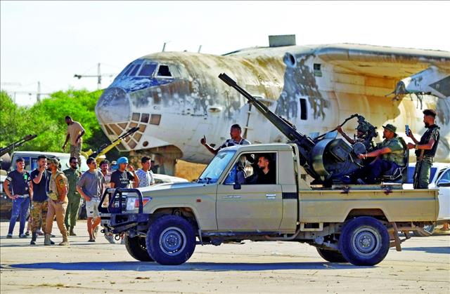 شبح الحرب يخيّم على العاصمة الليبية' 