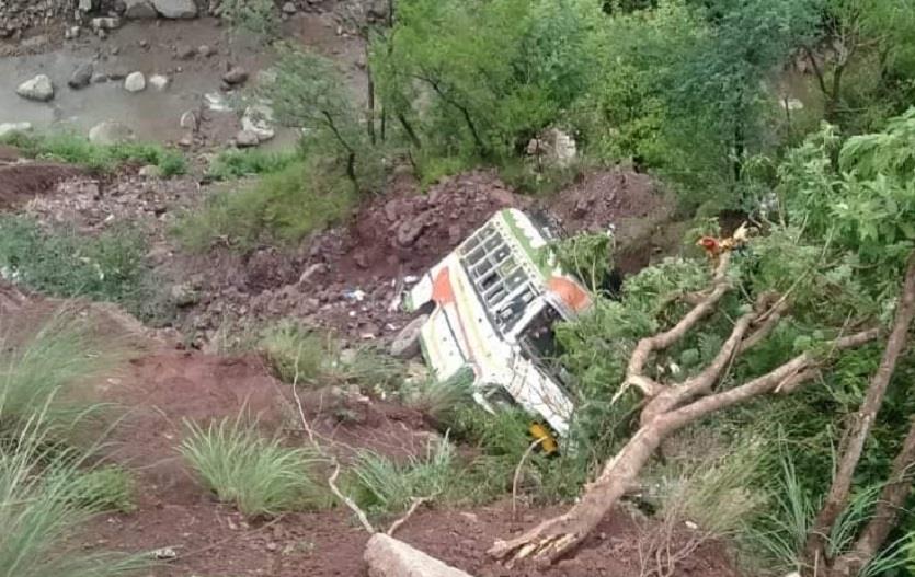 18 Injured As Mini-Bus Falls Into Gorge In J&K's Udhampur