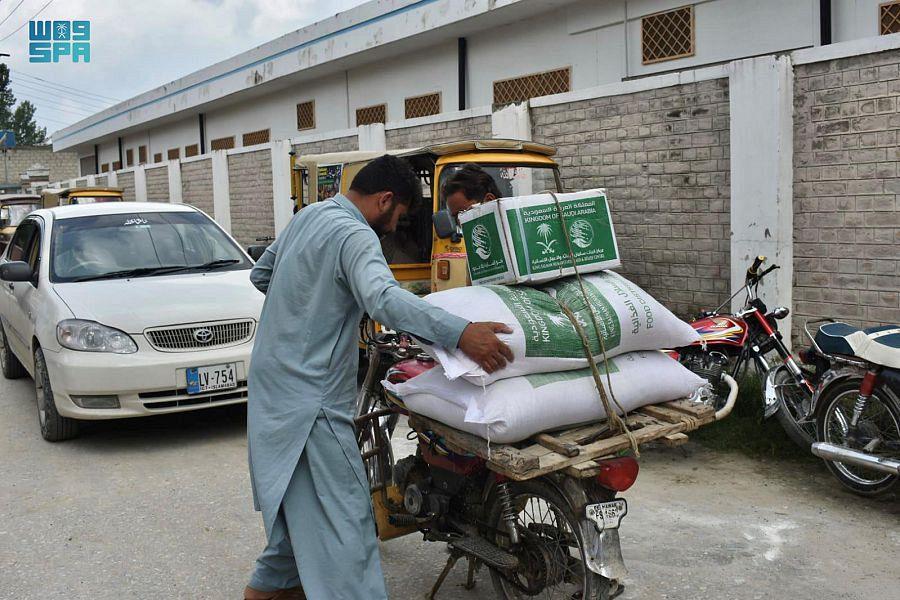 Ksrelief Distributes 1,383 Food Baskets In Pakistan