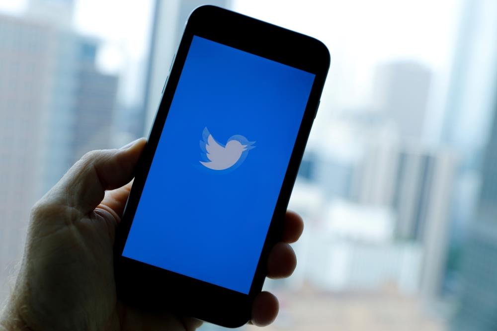 Twitter Down For Thousands Of Users: Downdetector