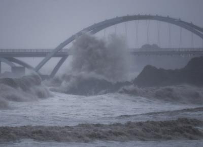 Typhoon Mulan Makes Landfall In China 