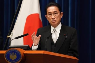  Japanese PM Reshuffles Cabinet, Ruling Party Leadership 