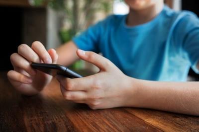  US Bill To Allow Parents To Sue Social Media Over Child Addiction Fails 