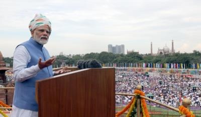  PM Modi Hits Out At 'Parivaarwaad, Bhai-Bhatijawad' In I-Day Speech 