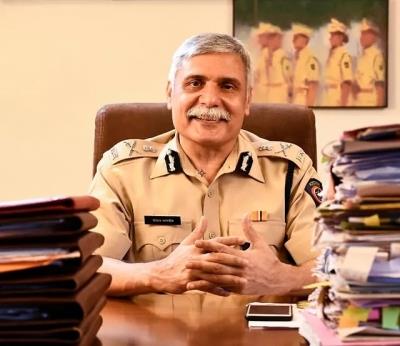 NSE Phone Tapping: Delhi HC Issues Notice To ED On Ex-Mumbai Top Cop's Bail Plea