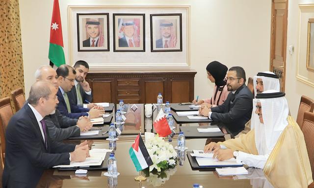 FM, Bahraini Counterpart Reaffirm Cooperation