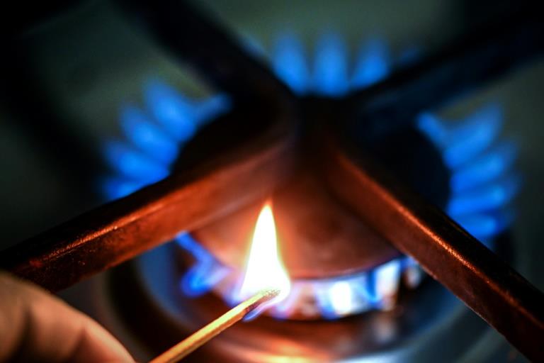 Germany to lower tax on gas to help consumers