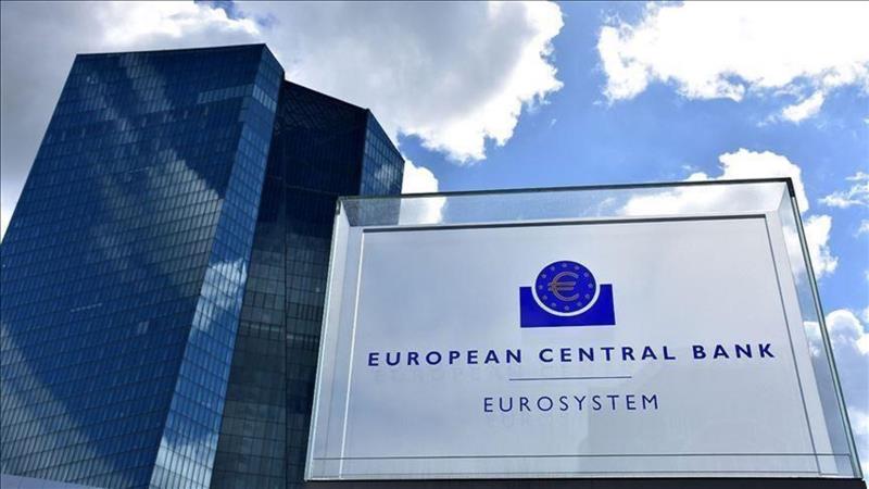 رئيس البنك المركزي الأوروبي يقرّ بوجوب مواصلة رفع أسعار الفائدة' 