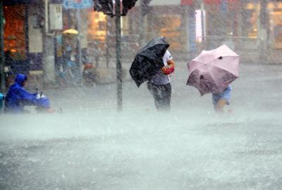  Shanghai Raises Emergency Response As Typhoon Muifa Approaches 