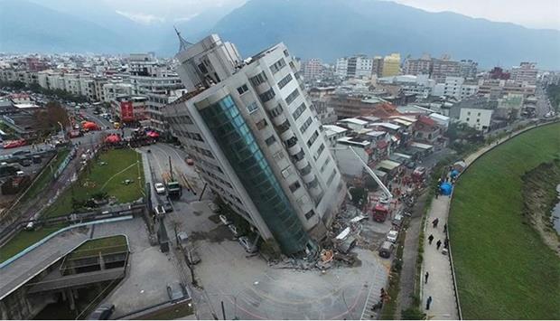 Strong Quake Strikes Eastern Taiwan, Japan Issues Tsunami Alert