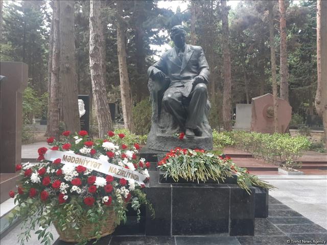 Cultural Figures Pay Homage To Grave Of Great Composer On National Music Day