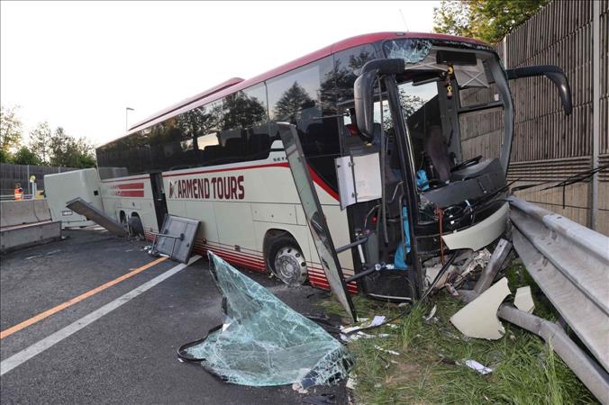 تحطم حافلة على متنها 32 شخصاً في النمسا' 