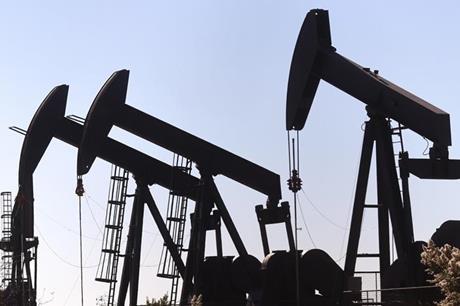 مخاوف الركود تضغط على أسعار النفط في العالم