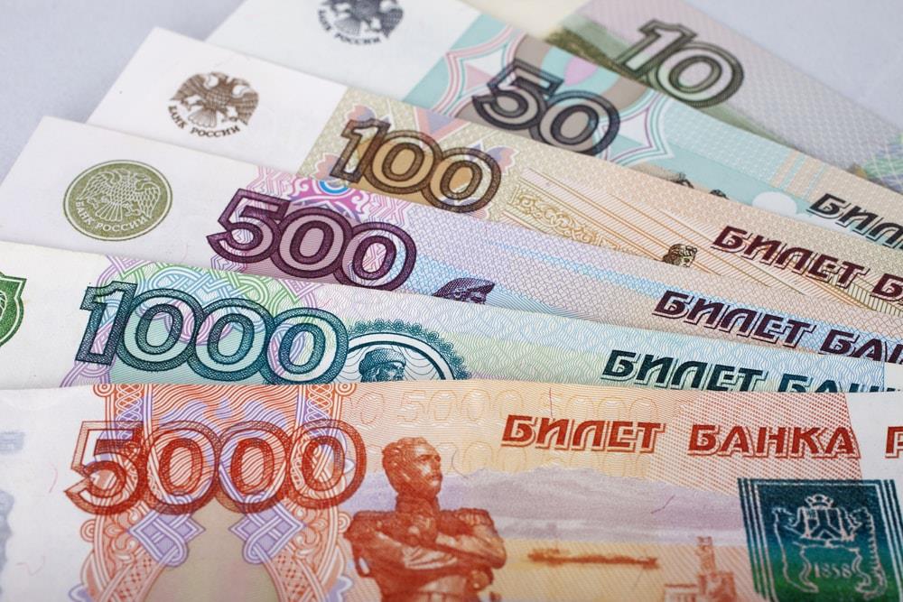 الروبل الروسي يصعد أمام الدولار واليورو' 