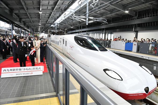 اليابان تطلق قطار 'طلقة' جديداً' 