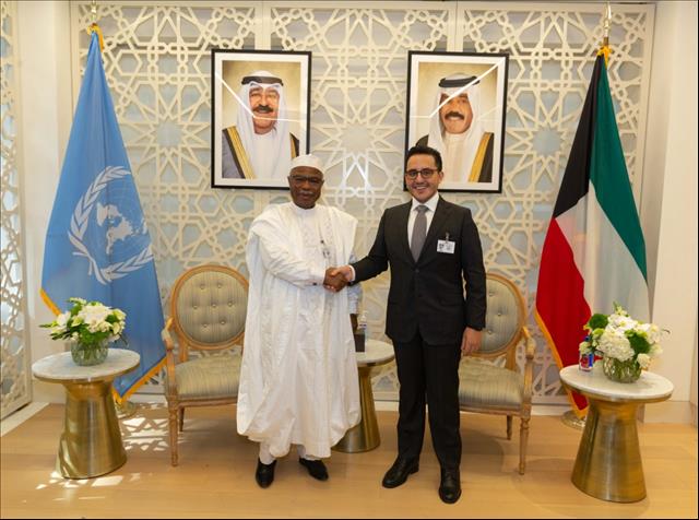 Kuwait FM Holds Talks With OIC Chief
