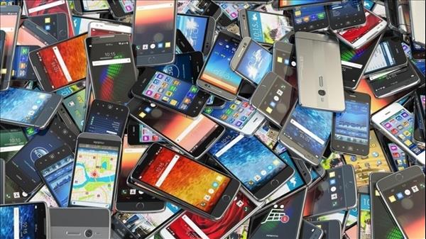 Dubai: Two People Ordered To Pay Dh28,000, Jailed For Stealing 40 Phones