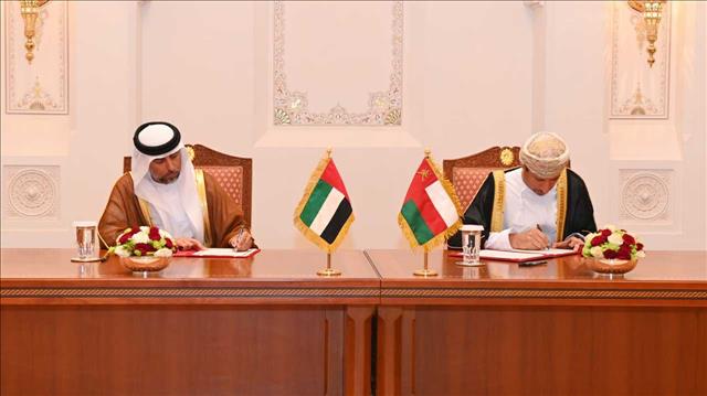 الإمارات وسلطنة عمان توقعان 16 اتفاقية في الطاقة والنقل والصناعة والاستثمار' 