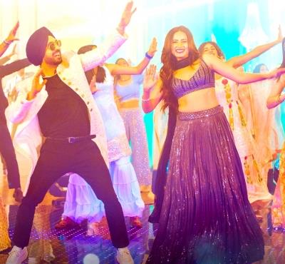  Diljit Dosanjh Drops Foot-Tapping Dance Numbers From Movie 'Babe Bhangra Paunde Ne' 