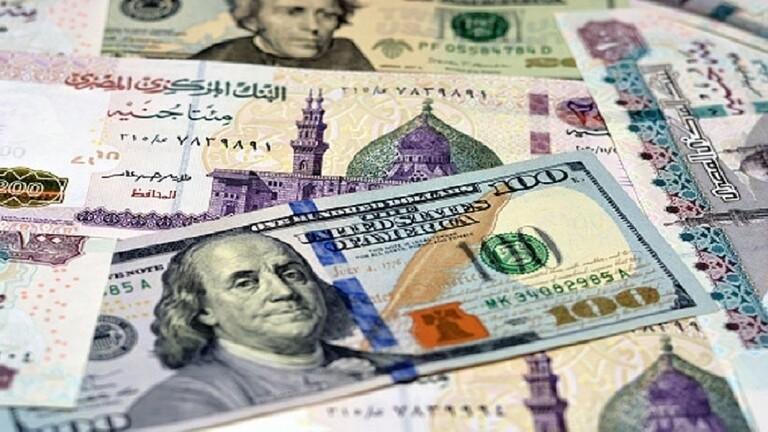 الجنيه المصري يسجل أدنى مستوى له أمام الدولار