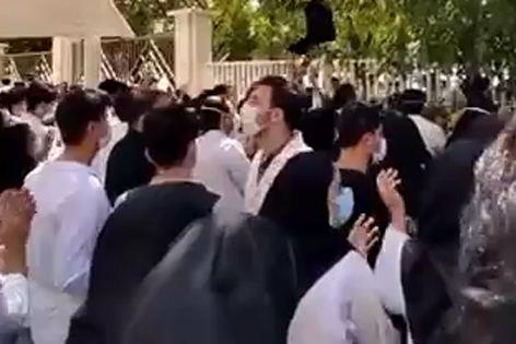 Medical Students In Iran's Fars Province Hold Peaceful Protest Action (VIDEO)
