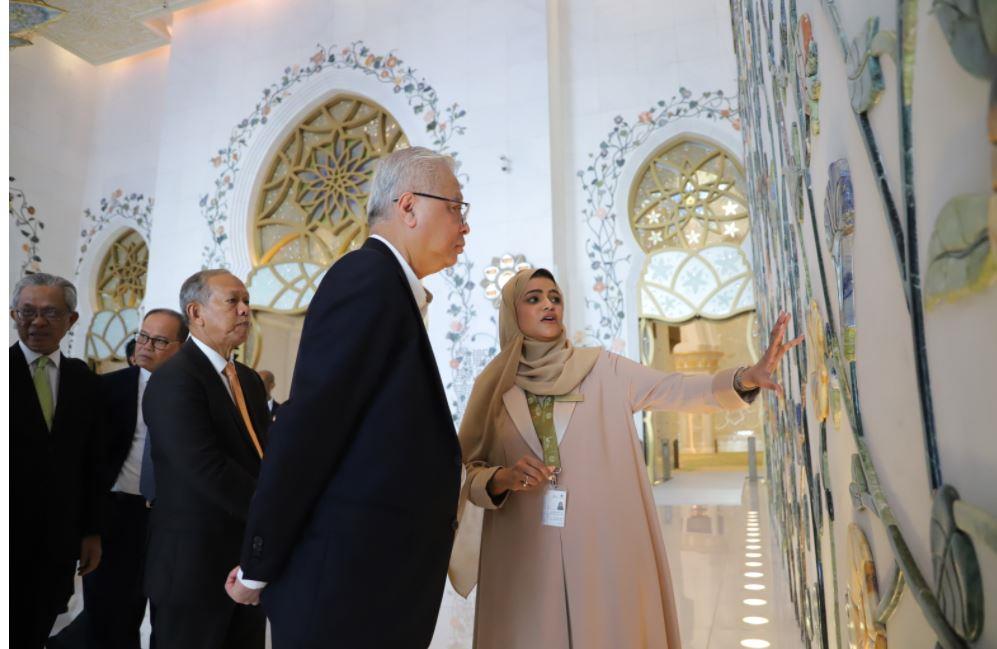 رئيس وزراء ماليزيا يزور جامع الشيخ زايد الكبير' 