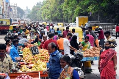  Rise In Price Of Fruits, Vegetable Burn Holes In Customers' Pocket 