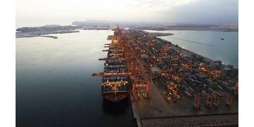 ميناء صلالة العُماني يقرّر تطوير محطة الحاويات لاستقطاب سفن الحاويات الكبيرة جدًّا