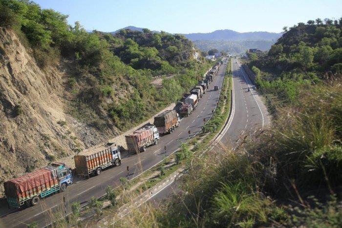 J&K Govt Rubbishes News Report On Highway Traffic