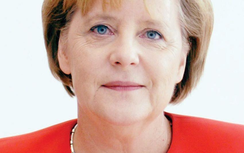 المستشارة الألمانية السابقة أنجيلا ميركل تفوز بجائزة الأمم المتحدة للاجئين
