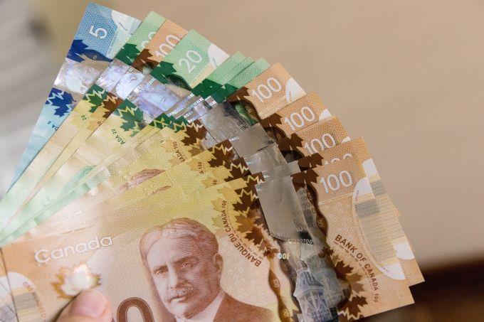 USD/CAD Forecast: USD Pulls Back Against Canadian Dollar