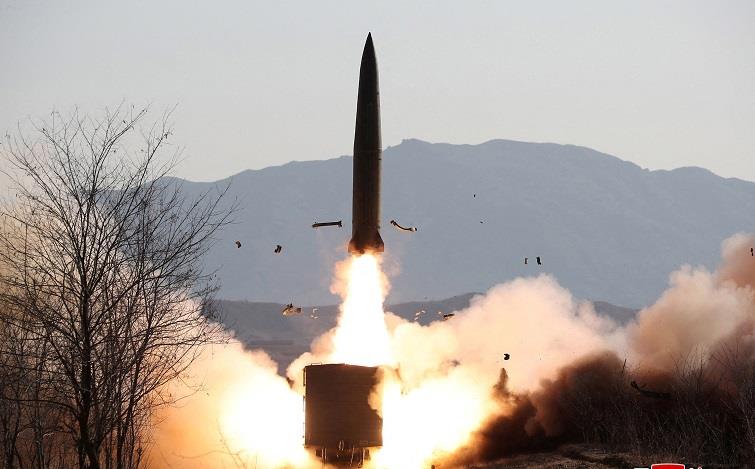 كوريا الشمالية تطلق صاروخين جديدين وتحمل سيول وواشنطن المسؤولية' 
