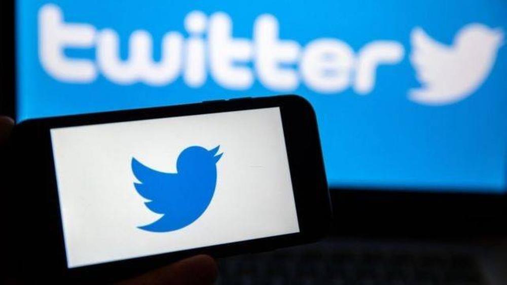 ميزة جديدة في تويتر تتيح دمج ملفات GIF ومقاطع الفيديو والصور فى نفس التغريدة