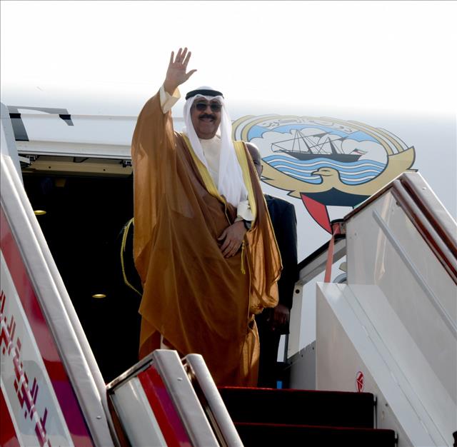 Kuwait Amir's Representative Leaves Algiers Following Arab Gathering
