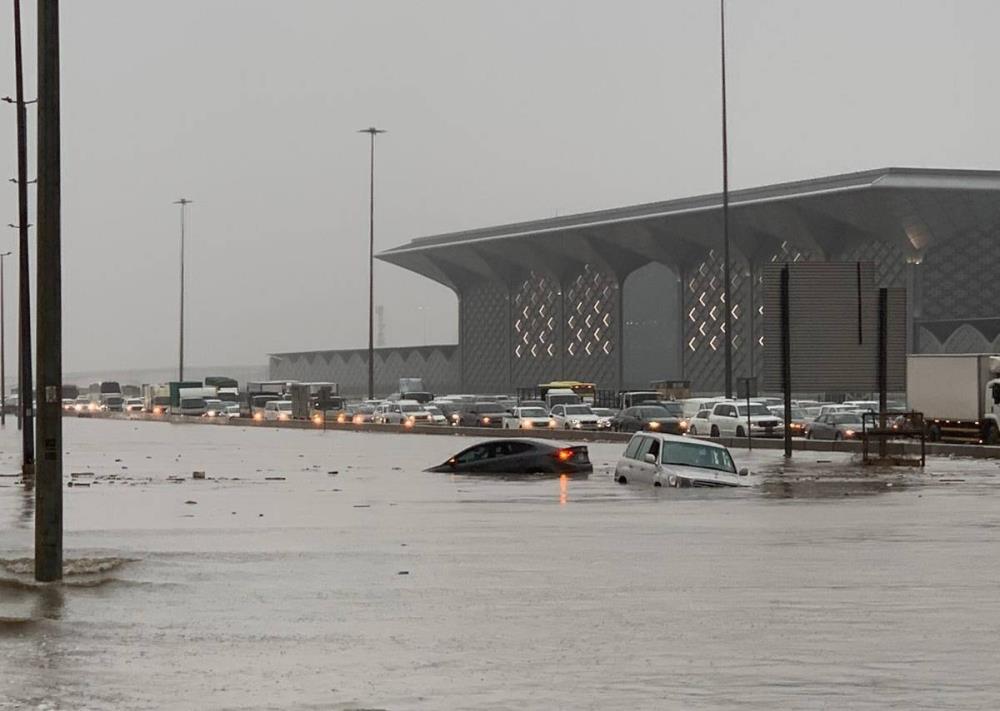 الأرصاد: أمطار جدة تسجل أعلى كمية وفقا لمحطات الرصد واستمرت 8 ساعات