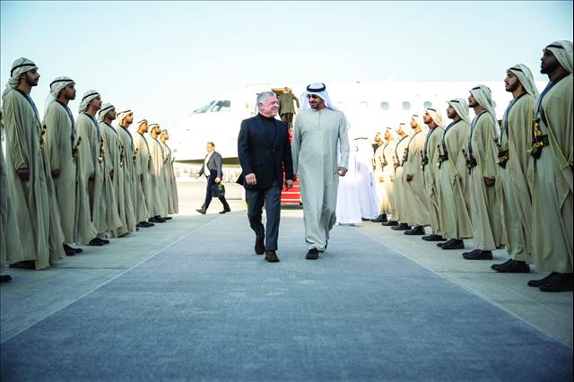 رئيس الدولة وملك الأردن يبحثان العلاقات الأخوية' 