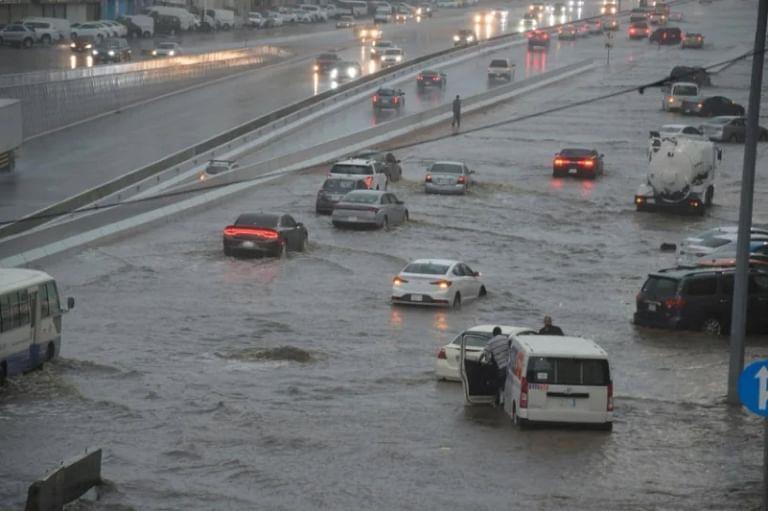 وفاة شخصين في مكة بسبب الأمطار الغزيرة' 