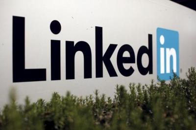  Linkedin To Let You Schedule Posts To Send At Later Time 