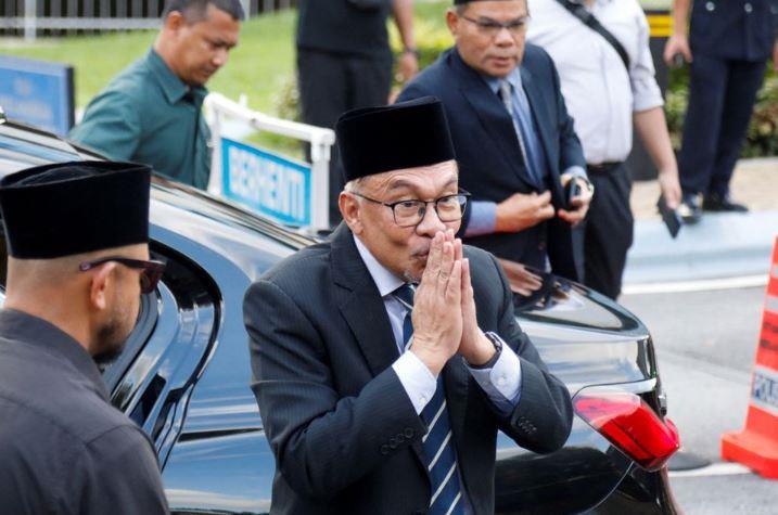 Malaysian Opposition Leader Anwar Ibrahim Appointed Prime Minister