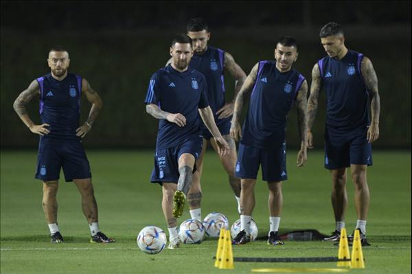 Scaloni Says Argentina Will Not Change Style Despite Jarring Opening Defeat
