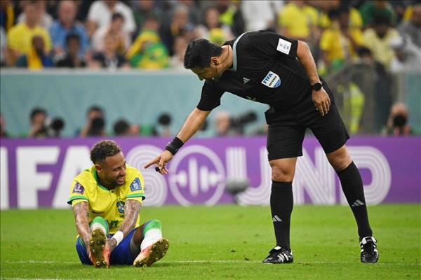 Neymar, Danilo To Miss Rest Of Group Stage With Injuries