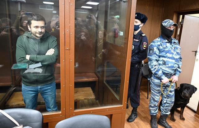 Russia Court Extends Kremlin Critic Yashin's Detention By Six Months