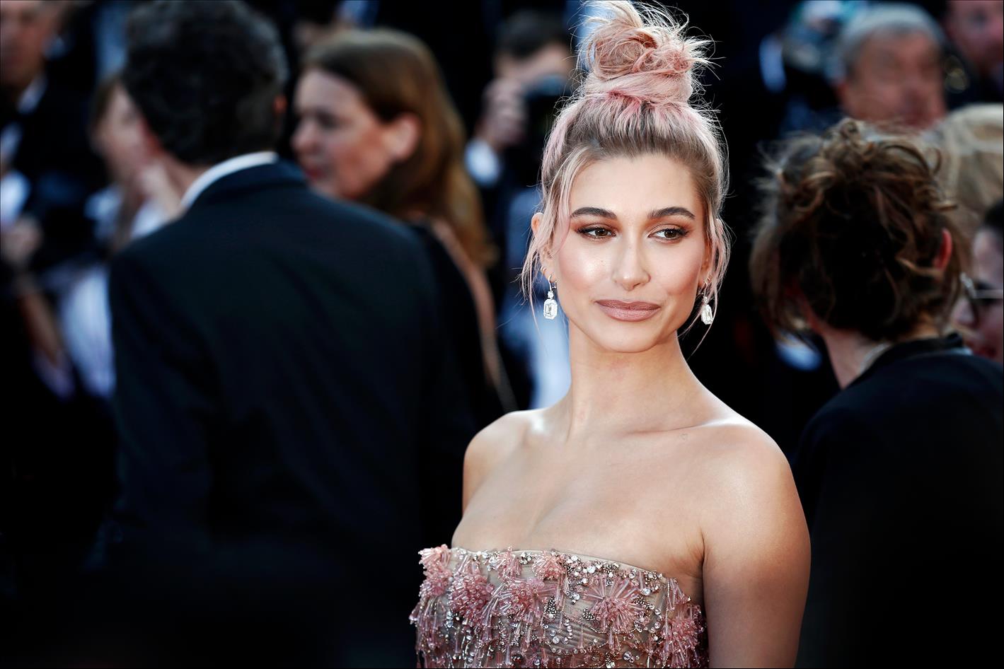 Hailey Bieber Has Revealed She Has An Ovarian Cyst  Here's Why They Happen
