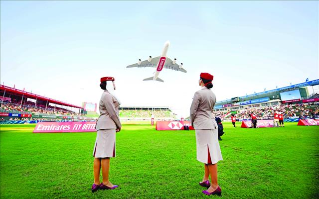 طيران الإمارات تحتفي بـ«عيد الاتحاد» في بطولة الرجبي'