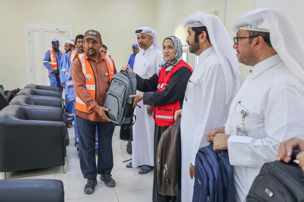QRCS Distributes 1,500 Hygiene Kits To Workers